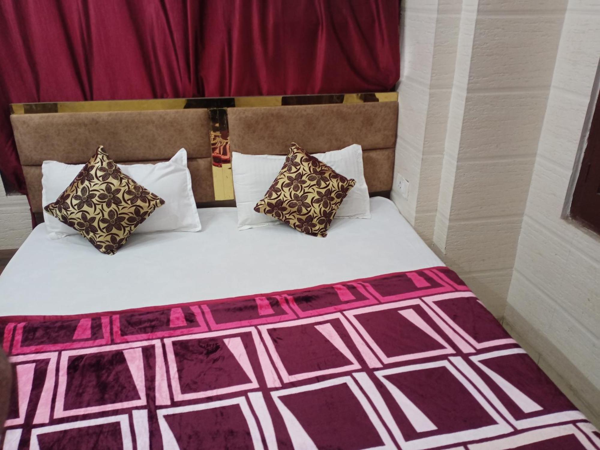 Arora Guest House Amritsar Exterior photo