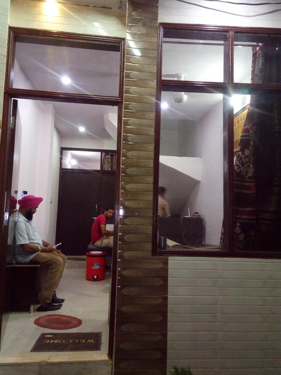 Arora Guest House Amritsar Exterior photo